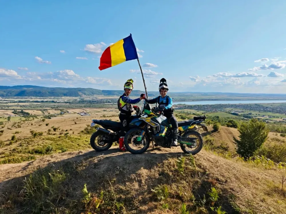 Avram Florin și Bart Stroișteanu atacă Red Bull Romaniacs cu CFMOTO 1000MT-X