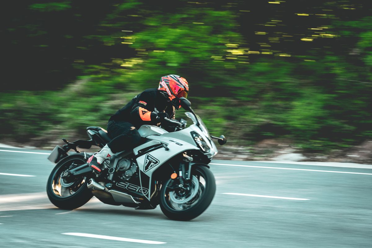 C&acirc;t consumă o motocicletă? Află cum calculezi costul fiecărui drum,1 - NordicaMoto