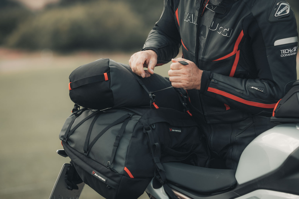 Pro Tail Bag Black-3