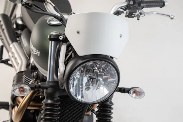 Windscreen Black-4