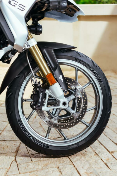 Cauciuc 120/70-17 Michelin Road 6-5