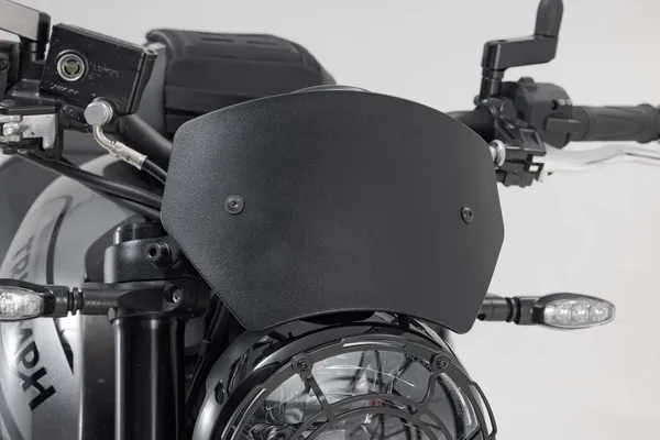 Windscreen Black-2