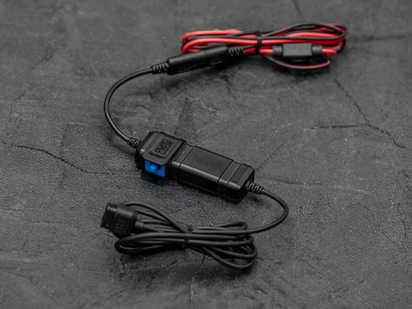 Adaptor inteligent Quad Lock Waterproof 12V la USB-6