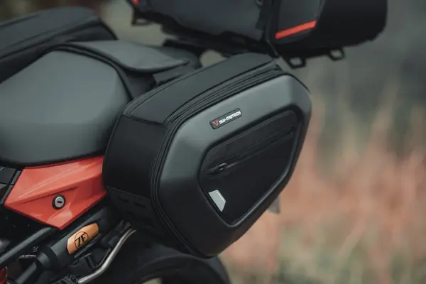 Pro Blaze Saddlebag Set Black-1
