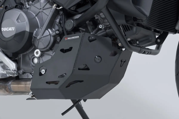 Engine Guard Black -2