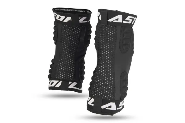 Spartan Knee Guards Black -3