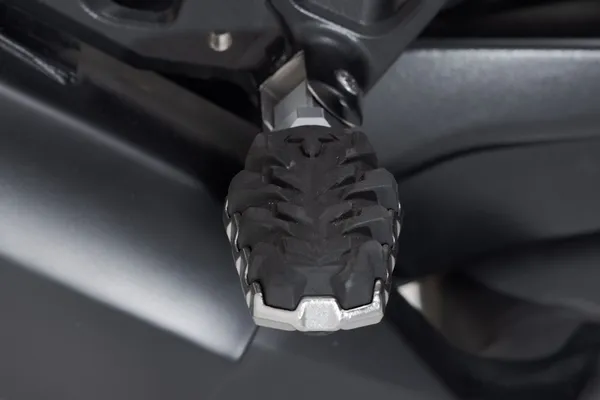 Evolution Footrest Black, Silver-2