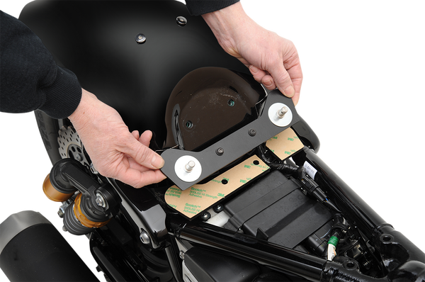 Spring Solo Seat Mount Kit Black-1