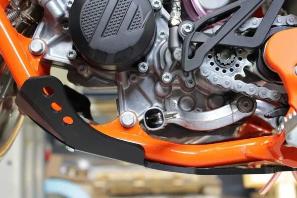 Scut Motor AXP Racing KTM/Husqvarna/Gas Gas 85 cc '18-'24 Negru, 3, nordicamoto.ro