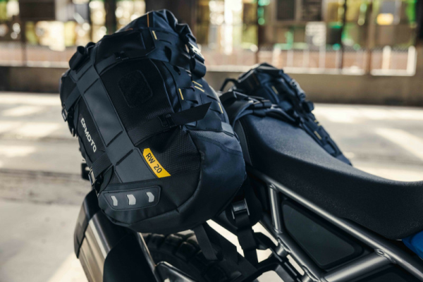 SET GENȚI LATERALE MOTO IMPERMEABILE CFMOTO 450MT (2 BUC) – NEGRU, 6, nordicamoto.ro