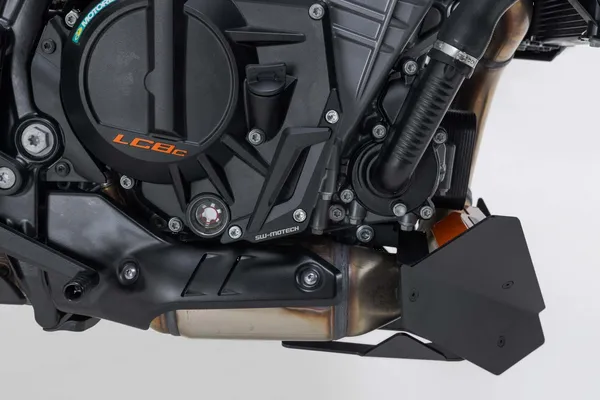 Engine Case Protector Black -2
