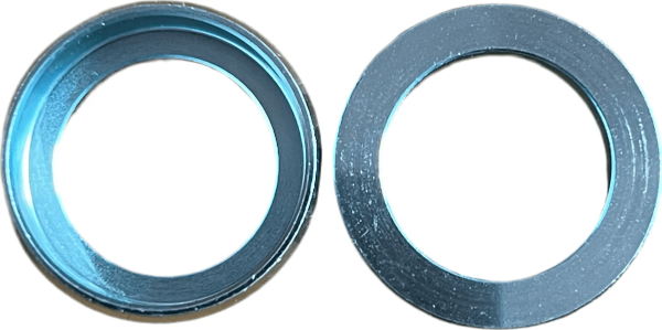 BUCKET F. SHAFT SEAL RING   03