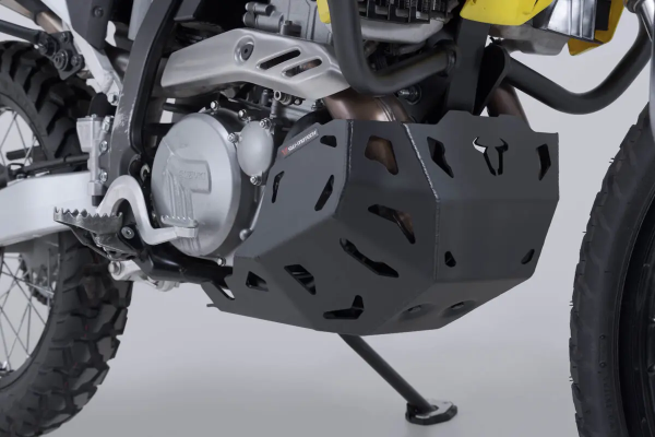 Engine Guard Black-1