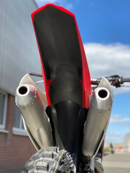 Mud Foam Black-611bae86c9aff433156b55a6a0b37e87.webp