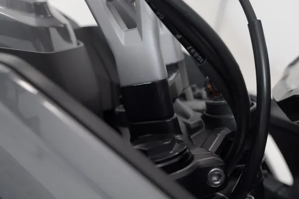 30mm Bar Riser Black-6227c893e6e4559a4743f18dcc8855a3.webp