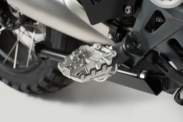 Footrest Kit Evo -1