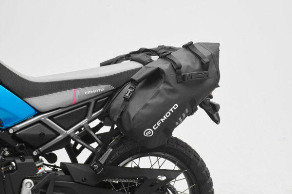 SET GENȚI LATERALE MOTO CFMOTO 450MT – NEGRU, 5, nordicamoto.ro