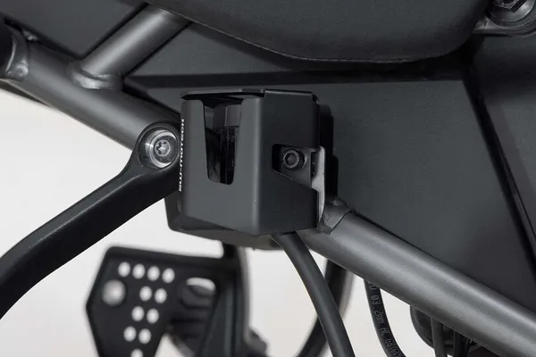 Brake Reservoir Guard Black-4