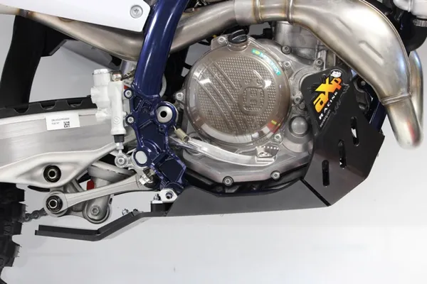 Scut Motor AXP Racing Xtrem KTM/Husqvarna/Gas Gas 450/500 4T '23-'27 Negru, 6, nordicamoto.ro