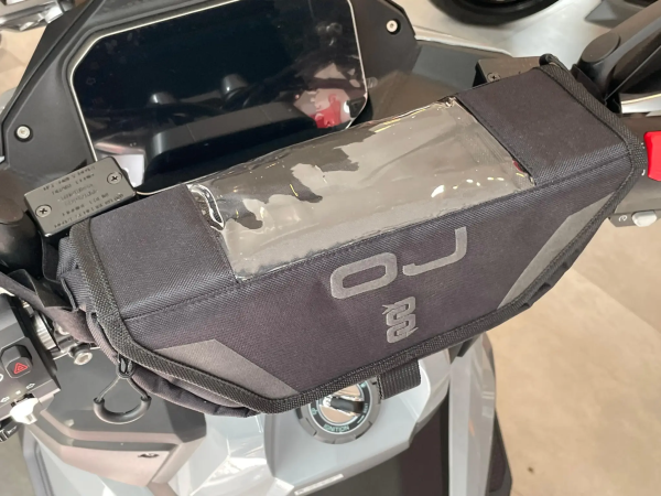 Handle Front Bag 2 Liters Black-0