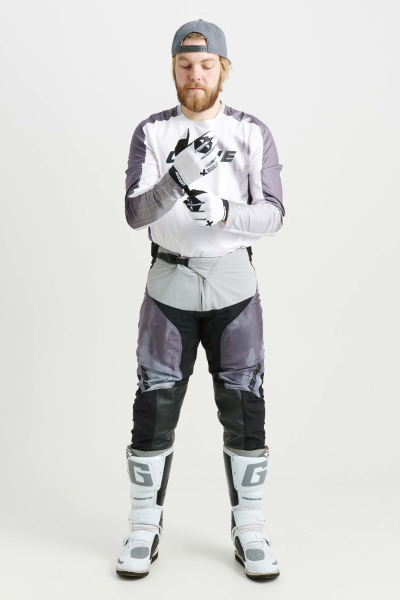 Manusi USWE Rök Off-Road Sharkskin-0