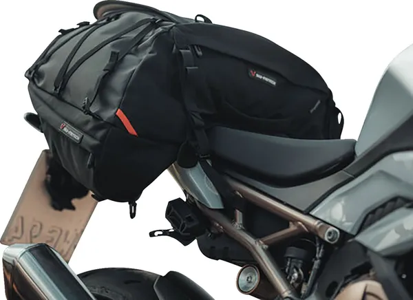 Pro Tail Bag Black-2