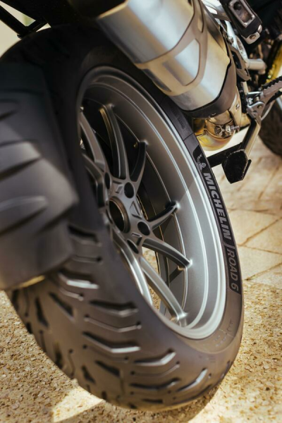 Cauciuc 150/70-17 Michelin Road 6-5