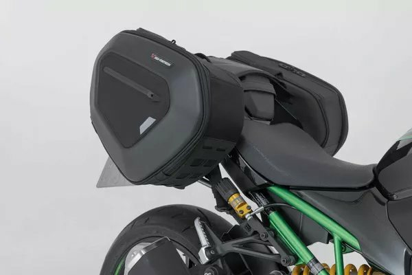 Pro Blaze Saddlebags Black -2
