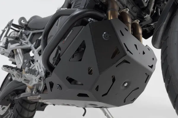 Engine Guard Black -4