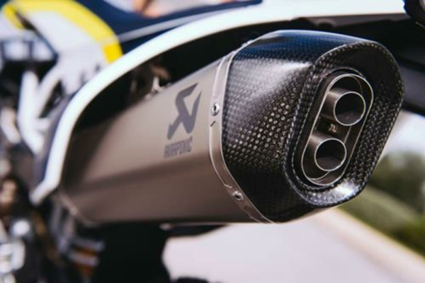 Akrapovic Slip-on Line-2