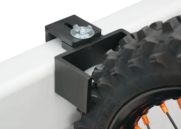 MOOSE RACING Tire Wedge Wheel Guide Black -ae31b2ed5fd926c56a450065555f53e5.webp