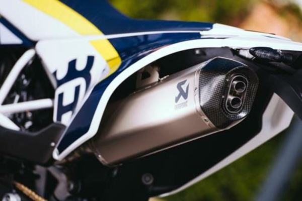 Akrapovic Slip-on Line-1