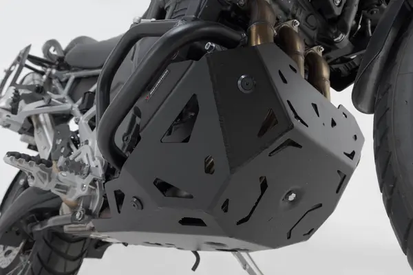 Engine Guard Black -4