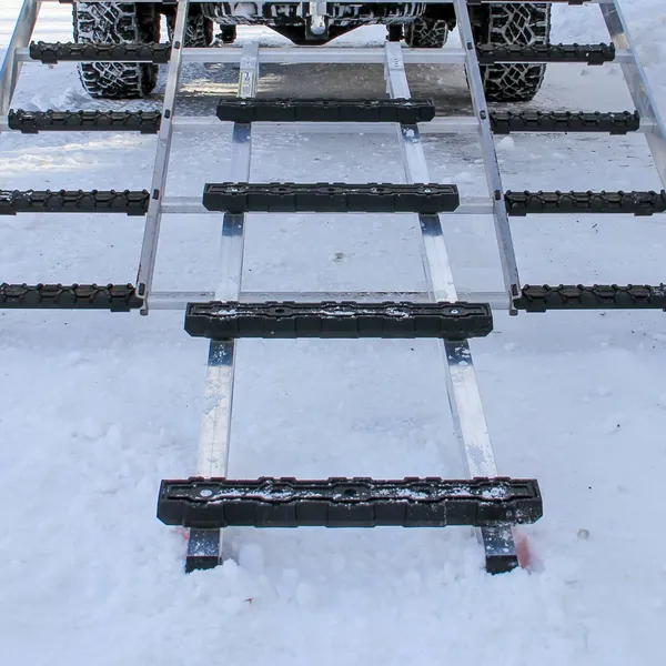 Traction Ladder Black-5