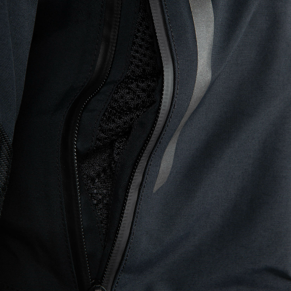 Latitude Jacket Black-18