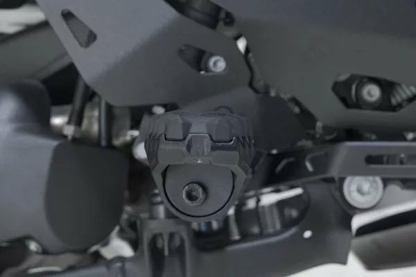 Evo Footrest Kit Black -6