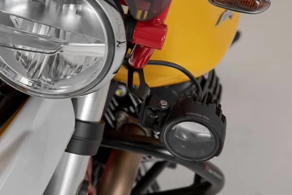 Light Mounts Black-4