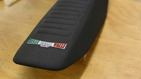 Wave Seat Cover Black -1