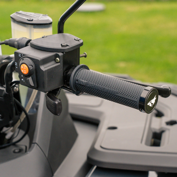 Set mansoane incalzite ATV Lock-On Shark + clapeta acceleratie +-0