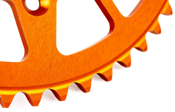 Pinion spate KTM Freeride 350 '12-'17 / 250 R '14-'17 / 250 F '18-'19 Aluminiu RACING orange (46 dinti) JTA891.46 99346ROEE-0