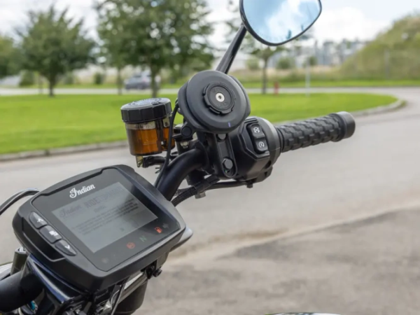 Suport telefon prindere pe ambreiaj / frână Quad Lock-5