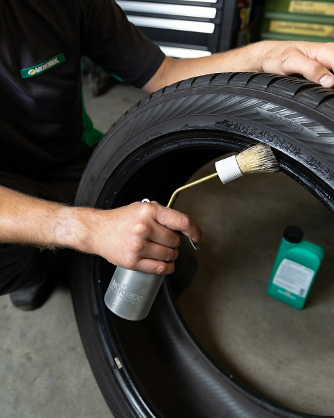 Lichid pentru montaj anvelope Motorex - 1L-3