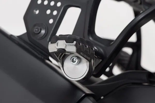 Evolution Footrest Black, Silver-3