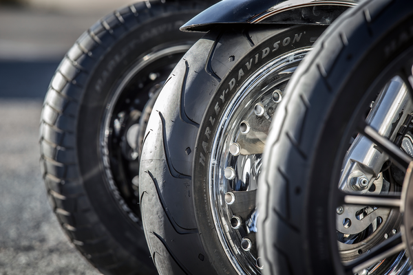 Cauciuc 100/80-17 Michelin Scorcher 11-1
