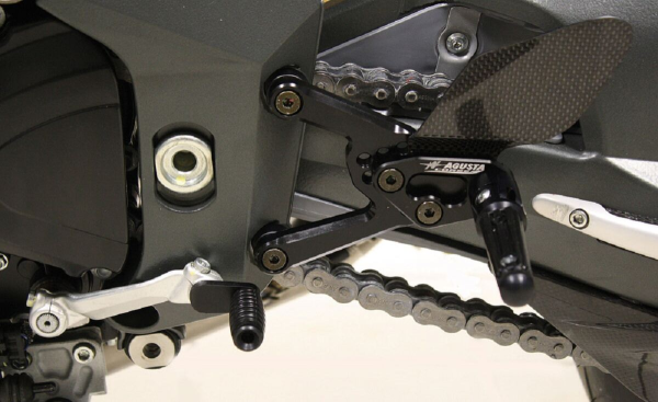 FACTORY FOOTPEG SYSTEM-fe9fecda17e7a263d722e4741335f1dd.webp