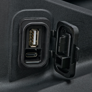 ADAPTOR ÎNCĂRCARE USB TYPE-C CFMOTO – NEGRU, 7, nordicamoto.ro