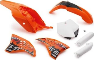 Plastic parts set