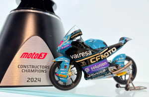 MACHETĂ CFMOTO 250SR CHAMPIONS EDITION 2024 GOLD LIMITED 1:12