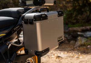 SET BAGAJ MOTO CFMOTO 800MT / 450MT / 700MT – ALUMINIU, ARGINTIU, 12, nordicamoto.ro