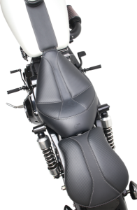Dominator Solo Seat Black
